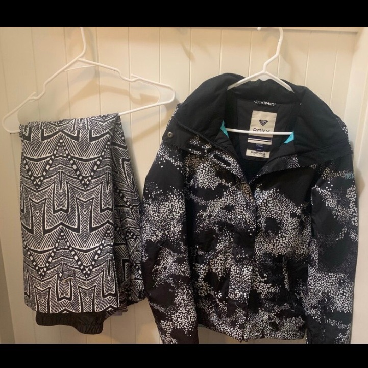 Brand New Roxy Coat And Ski Pants